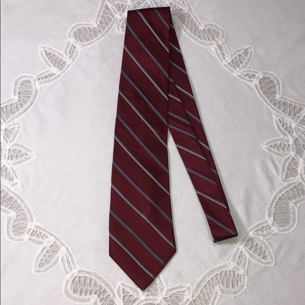JONES NEW YORK Maroon Silver Stripe 60” Silk Tie Office Professional Business - Picture 4 of 6